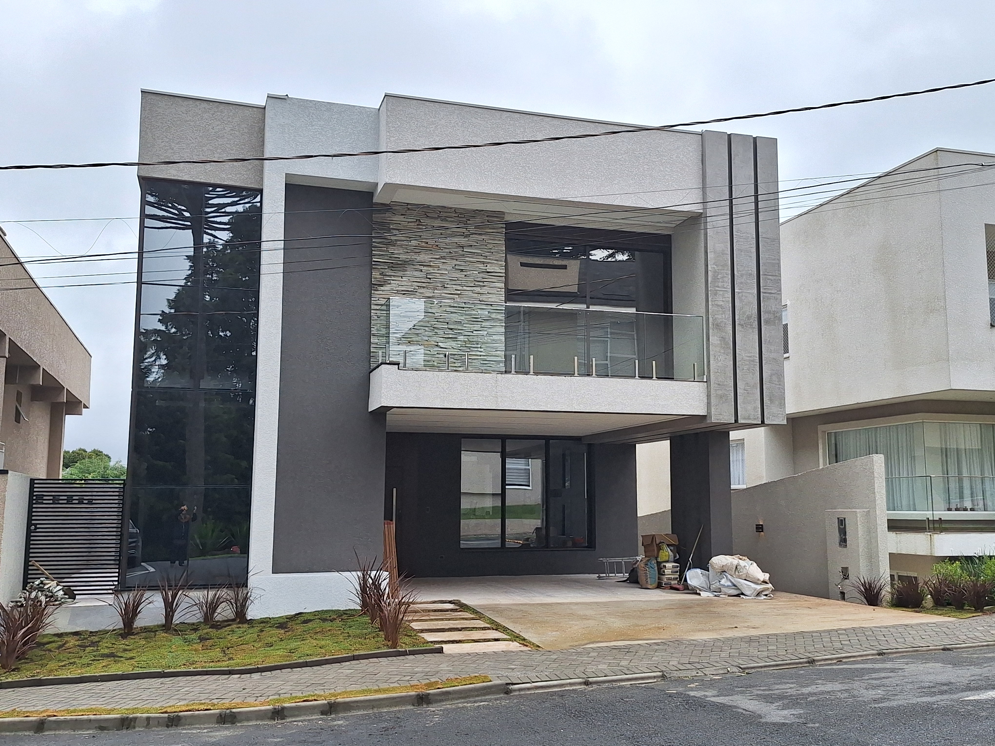 Sobrado de 320m² no Abranches